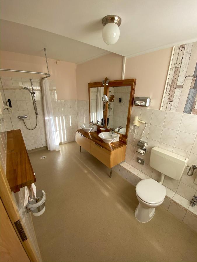 Hotel Sanssouci บาด ฟาลลิงบอสเทล ภายนอก รูปภาพ